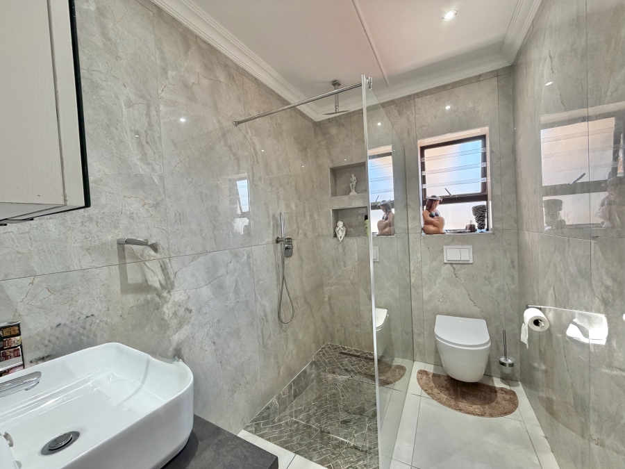 3 Bedroom Property for Sale in Jeffreys Bay Central Eastern Cape